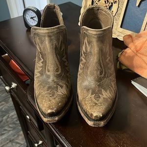 Ariat Dixon boots